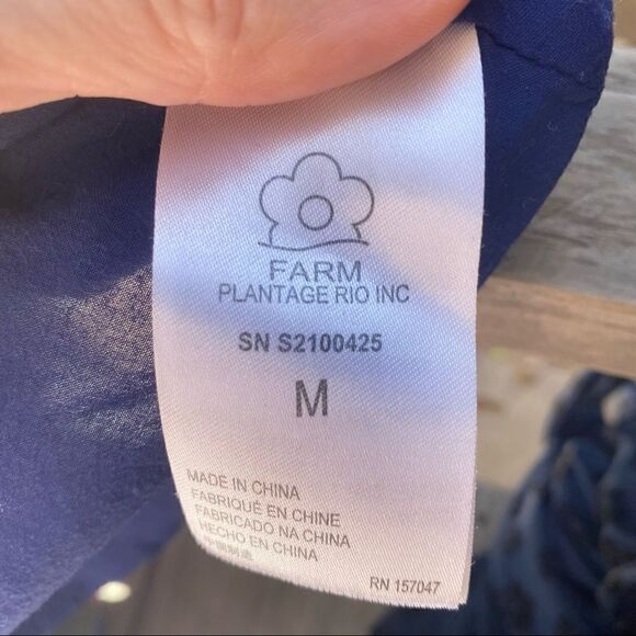 FARM Rio Rainbow Toucan Smocked Maxi size medium - Picture 11 of 16